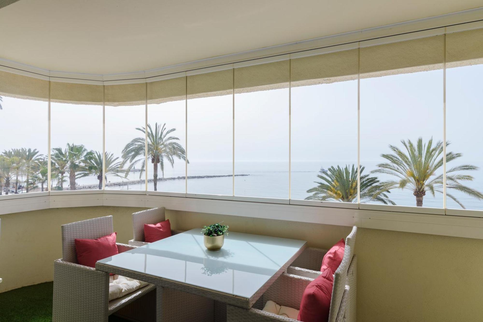 Sea Front Apartment In Marbella Center Exterior photo