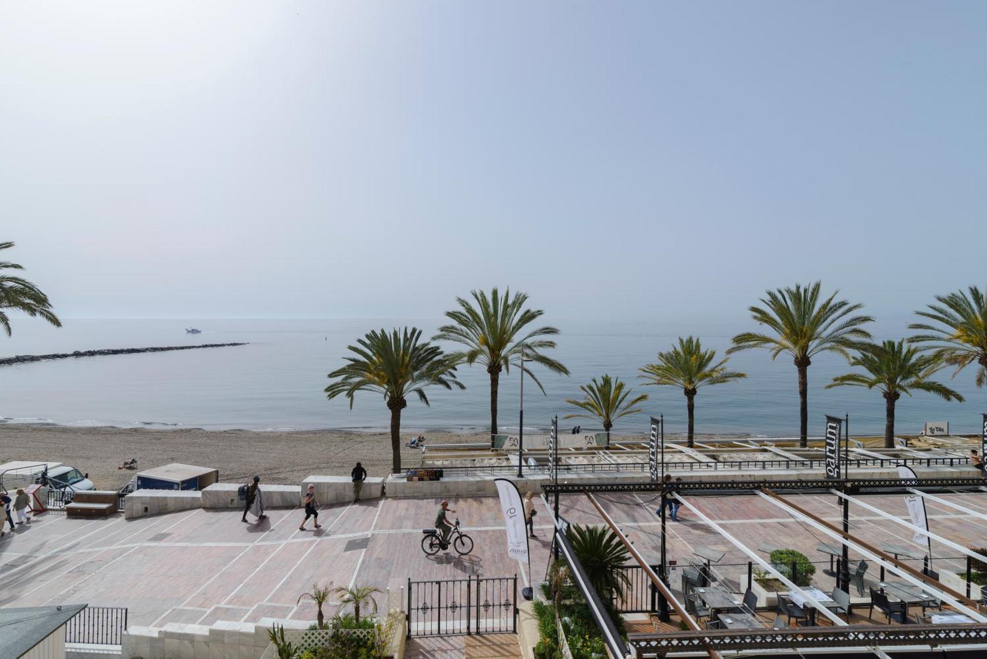 Sea Front Apartment In Marbella Center Exterior photo