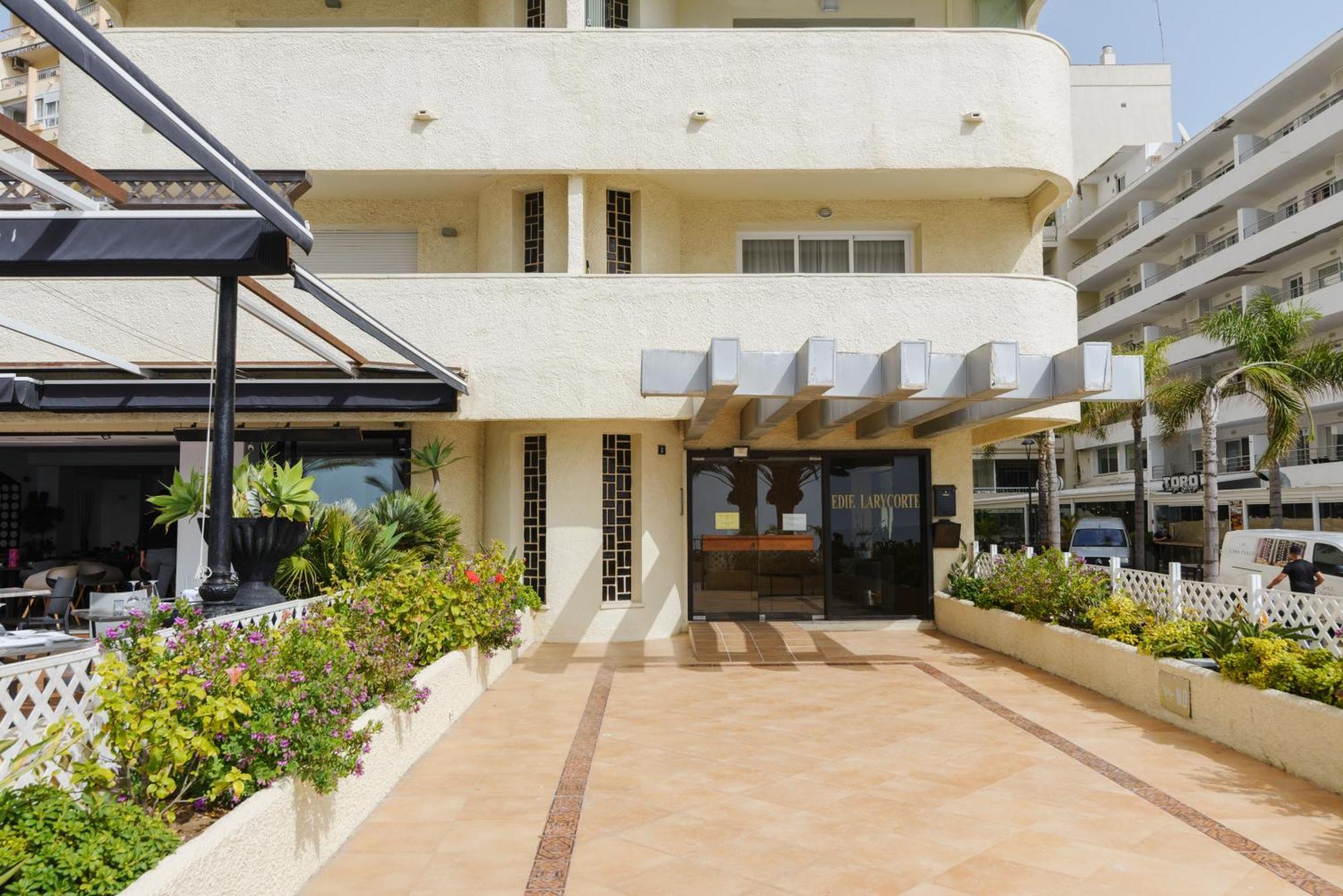 Sea Front Apartment In Marbella Center Exterior photo